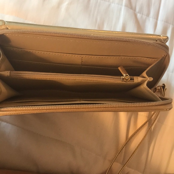 Gold Clutch - Picture 3 of 5